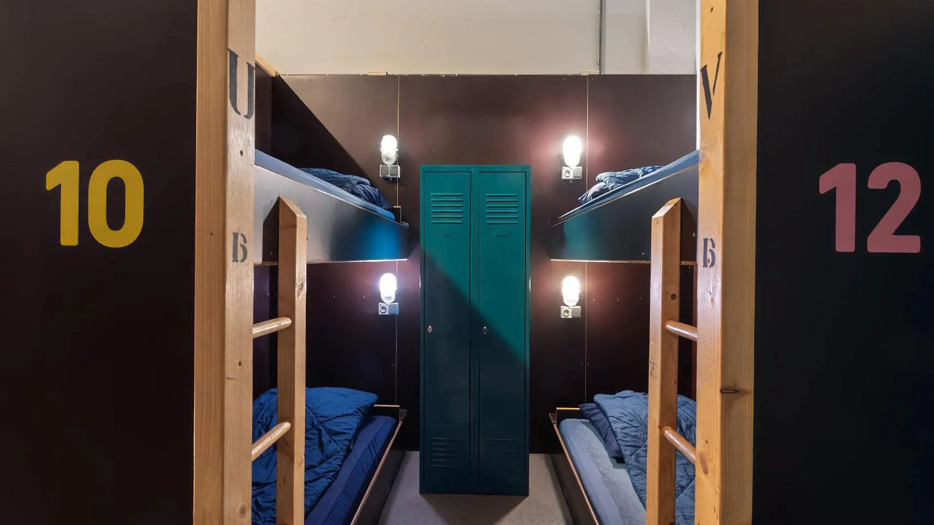 Stayokay Hostel Eindhoven - Blue Collar 3*,  Netherlands